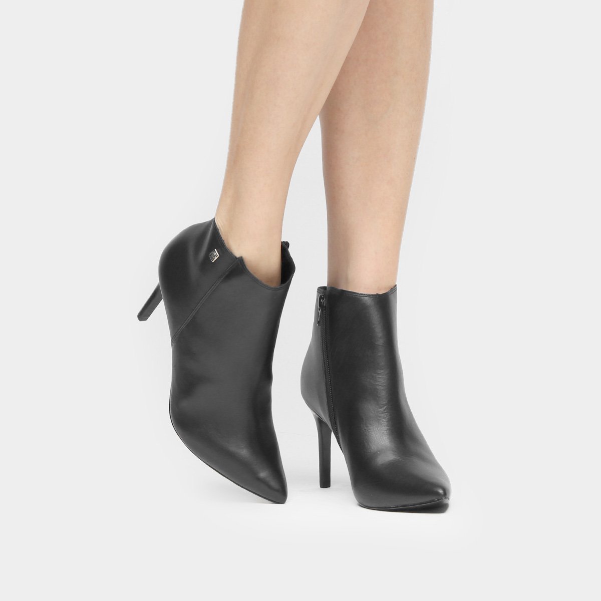 botas femininas loucos e santos